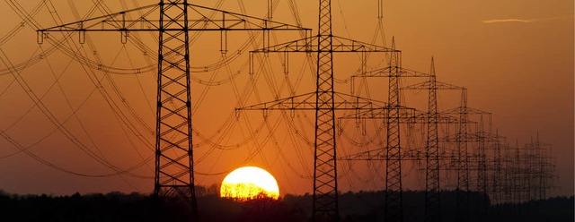 Der Strom von den Windparks im Norden ...Verbrauchern im Sden gebracht werden.  | Foto: DPA