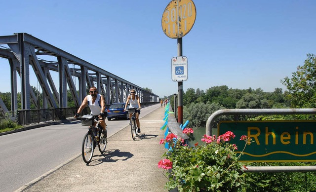 2ufer3bruecken Velotag Grenzberschreitend Neuenburg Rad Radfahren  | Foto: Veranstalter