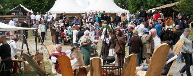 Zu einem Erlebnis fr Jung und Alt wur...ermarkt im Kloster in Riedern am Wald.  | Foto: bbr