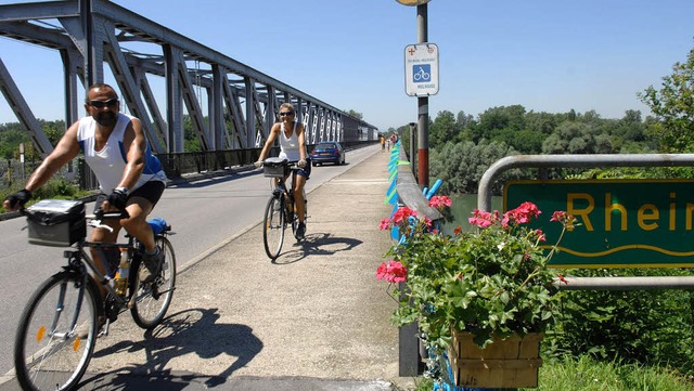 Der Radweg fhrt an zwei Ufern entlang...finden sich in Hningen und Hartheim.   | Foto: Privat