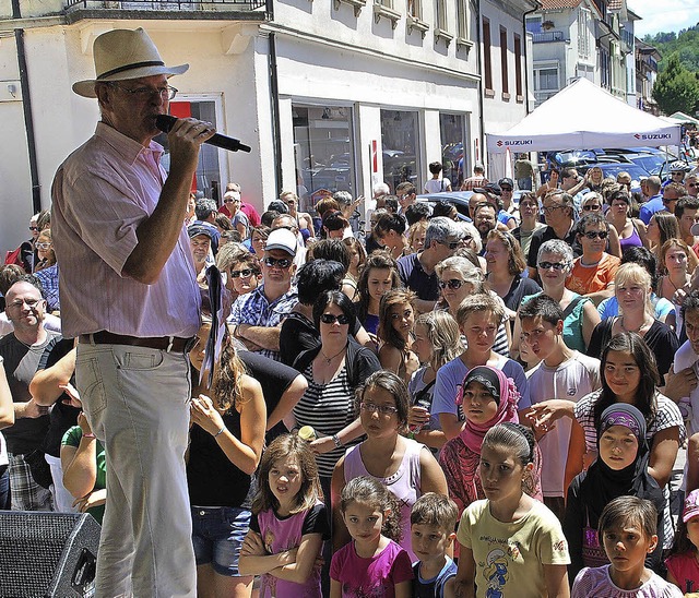 Auf dem Podium in der Hauptstrae war ...auch diesmal beim Sommermarkt so sein.  | Foto: Steinfelder