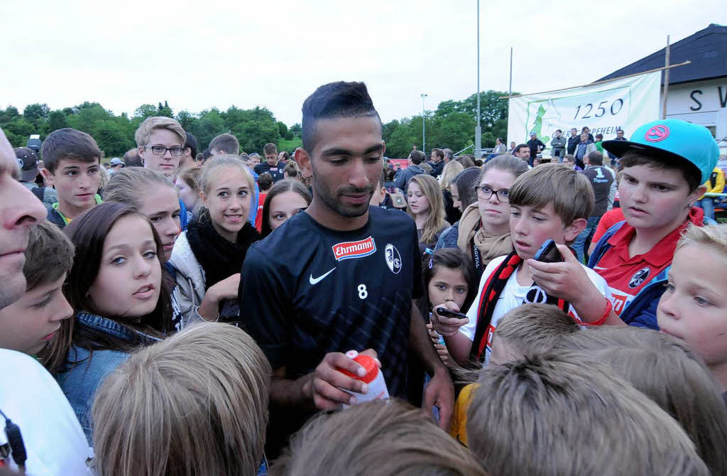 Der SC Freiburg bei seinem Auftritt in Oberschopfheim.