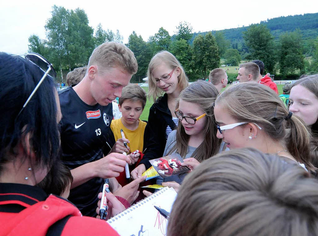 Der SC Freiburg bei seinem Auftritt in Oberschopfheim.