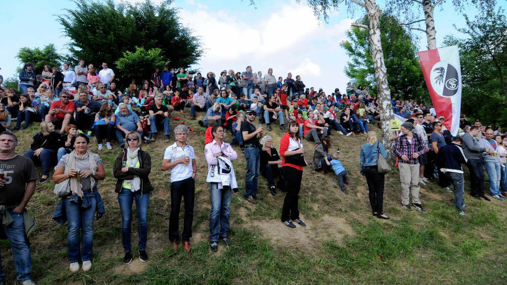 Der SC Freiburg bei seinem Auftritt in Oberschopfheim.