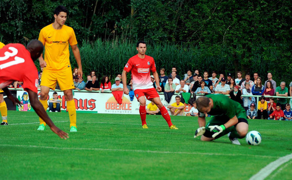 Der SC Freiburg bei seinem Auftritt in Oberschopfheim.