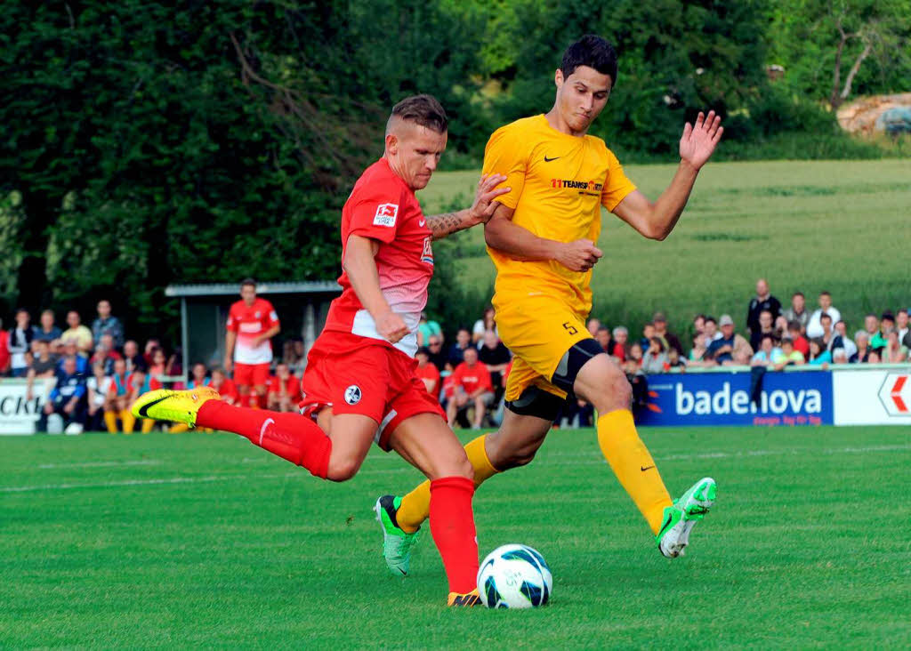 Der SC Freiburg bei seinem Auftritt in Oberschopfheim.