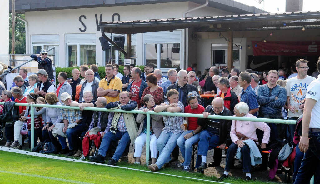 Der SC Freiburg bei seinem Auftritt in Oberschopfheim.