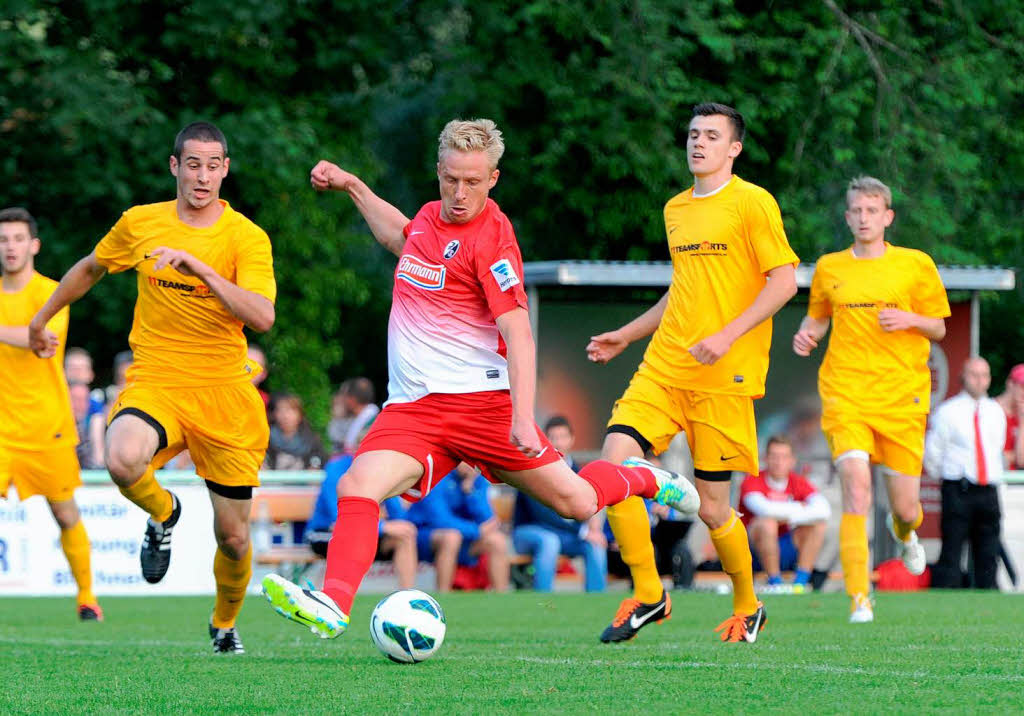 Der SC Freiburg bei seinem Auftritt in Oberschopfheim.