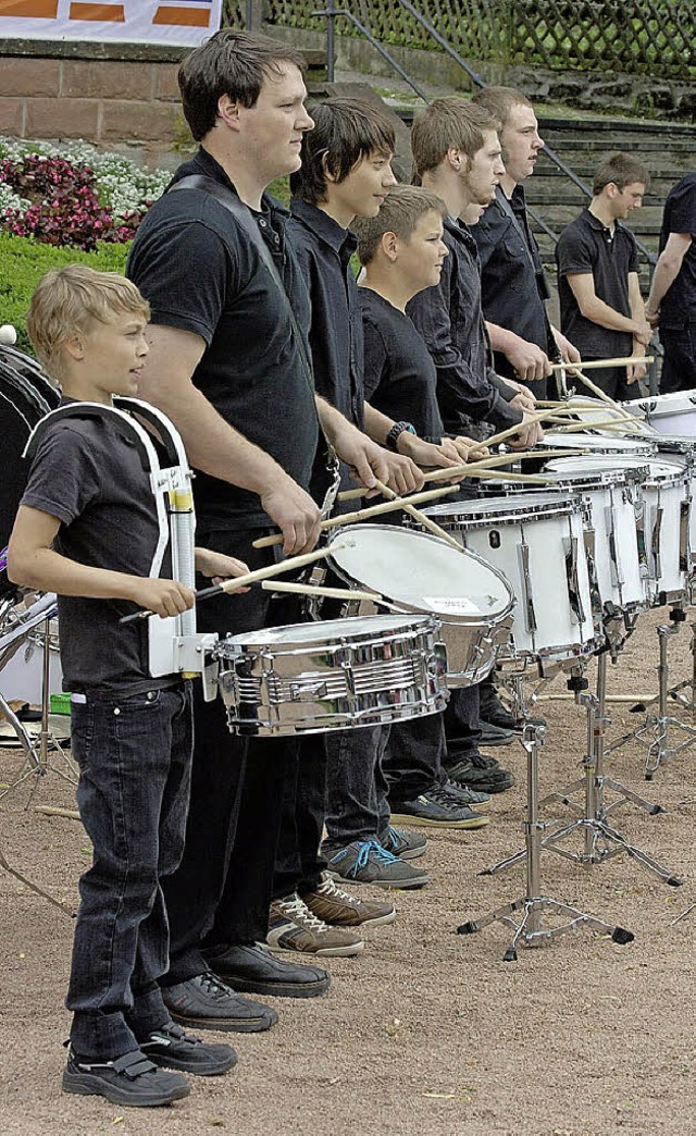 Die Durmline der Jugendmusikschule fllte die Pausen zwischen den Auftritten.   | Foto: Privat