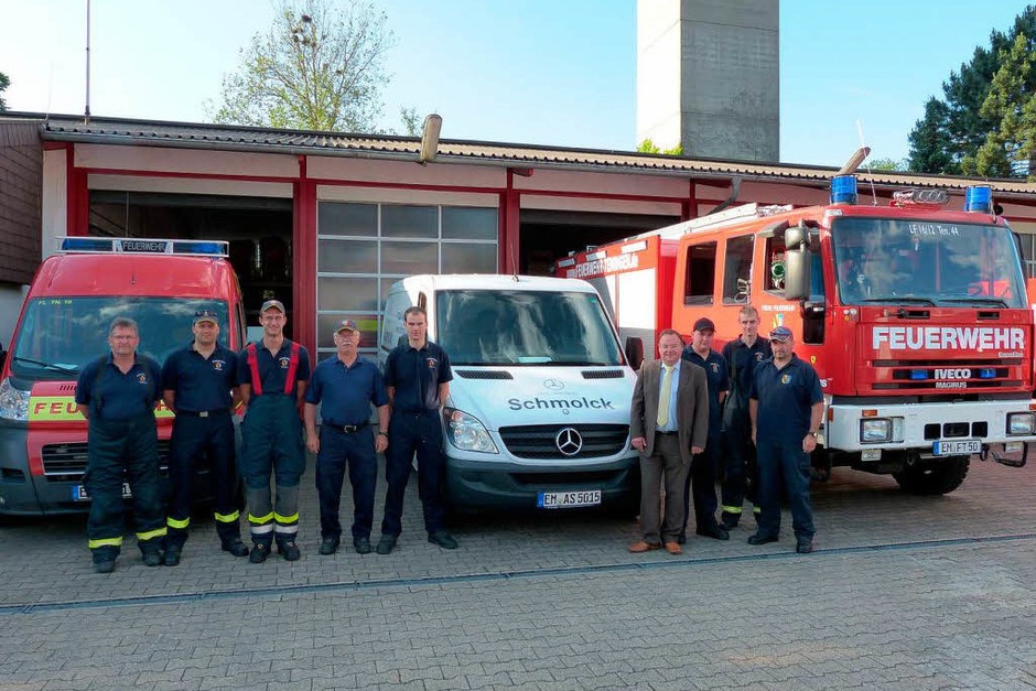 Das war der Aufbruch der ersten Crew nach Zeithain: Gleich nach dem Jubiläumsfest machte sich die Teninger Wehr auf den Weg. (Foto: Aribert Rüssel) Das war der Aufbruch der ersten Crew nach Zeithain: Gleich nach dem Jubiläumsfest machte sich die Teninger Wehr auf den Weg. (Foto: Aribert Rüssel)