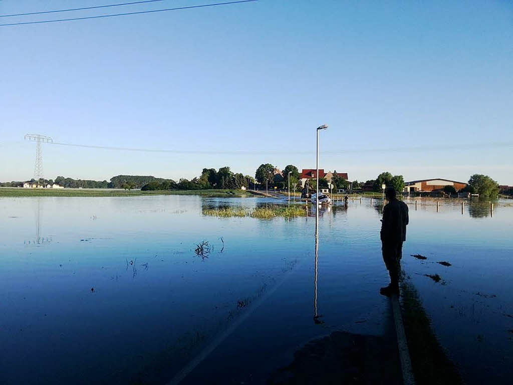 Still ruht der See? Nein, diese scheinbar Idylle ist das Ergebnis des Dammbruchs bei dem Zeithainer Ortsteil Moritz