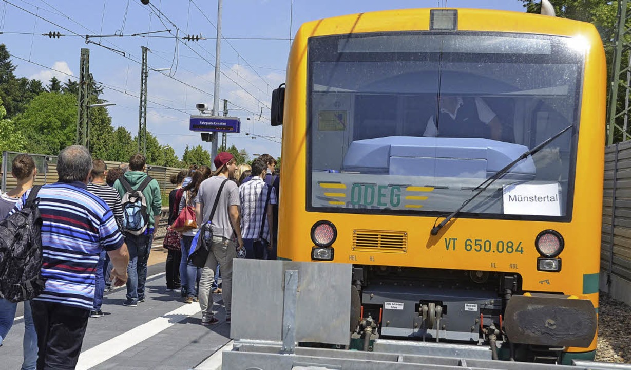 Die Anschlussmöglichkeiten in Bad Kroz...r Münstertalbahn stehen in der Kritik.  | Foto: A. Huber