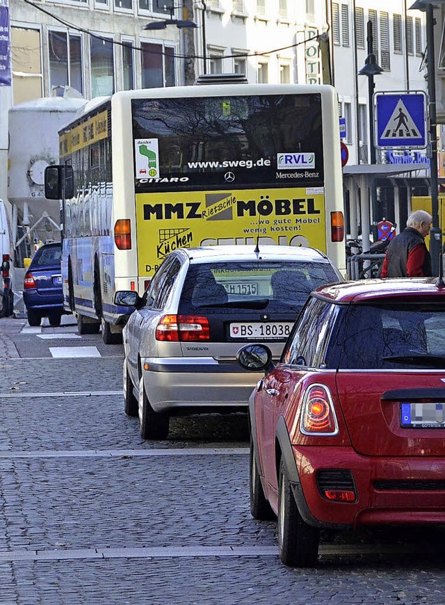 Zu viel Autoverkehr in der Innenstadt ...rte Alternativen gesenkt werden soll.   | Foto: Nikolaus Trenz