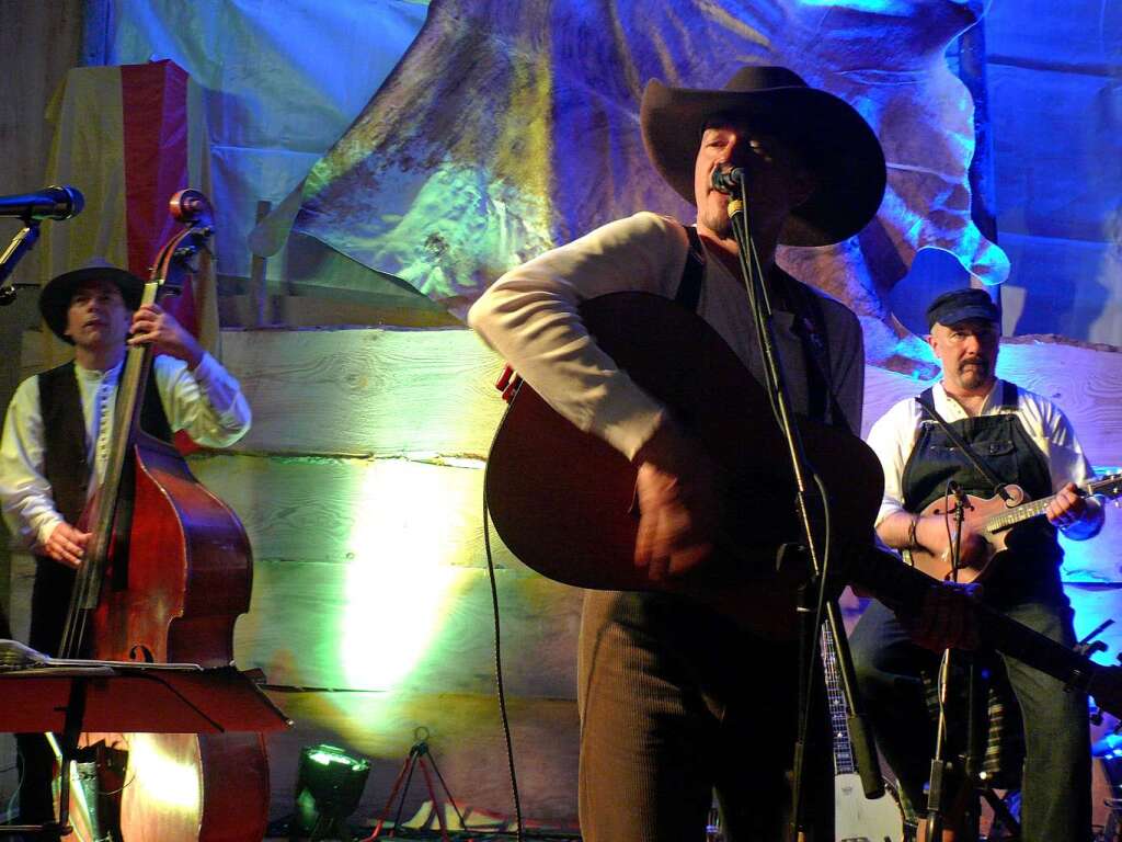 Die Country- und Bluegrass Band "Dapper Dan Men" sorgte am Samstag im vollen Saloon fr phantastische Stimmung!