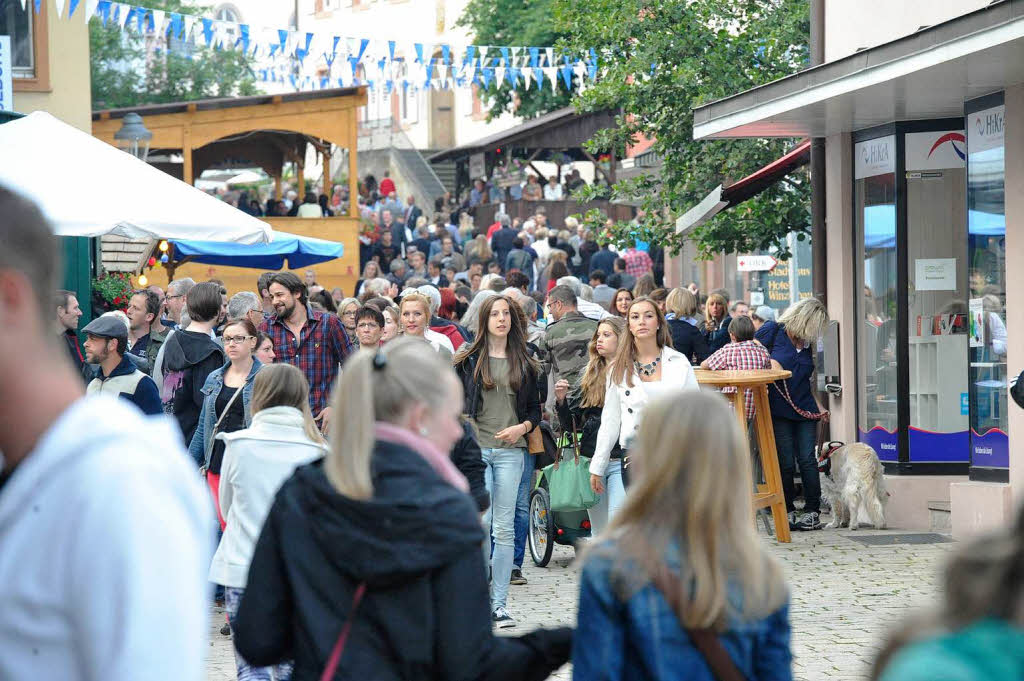 Vom Fassanstich vor der Martinskirche bis zum Oldtimertreffen am Sonntag feierten die Mllheimer ihr 42. Stadtfest.