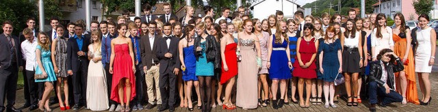 Der erfolgreiche Abiturjahrgang 2013 am Hebel-Gymnasium Lrrach.  | Foto: Wiedenbauer