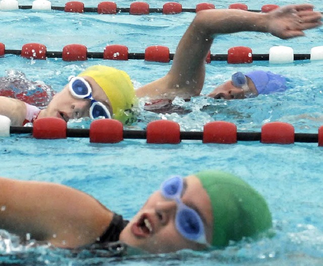 Egal ob beim Schwimmen oder beim Laufe...er Turnerschaft Langenau, so oder so.   | Foto: Felix Held