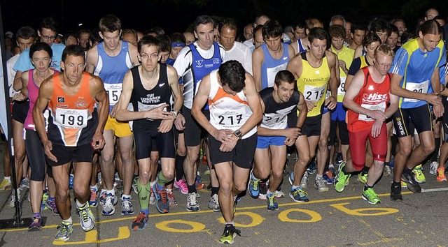 Vorsicht, Nachtschwrmer: Start zum Mitternachtslauf um 22.30 Uhr  | Foto: Achim Keller