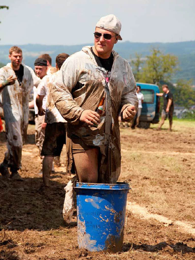 BKAler in der Tonne (Spieler der Berufskampftrinkerarmee) BKAler in der Tonne (Spieler der Berufskampftrinkerarmee)