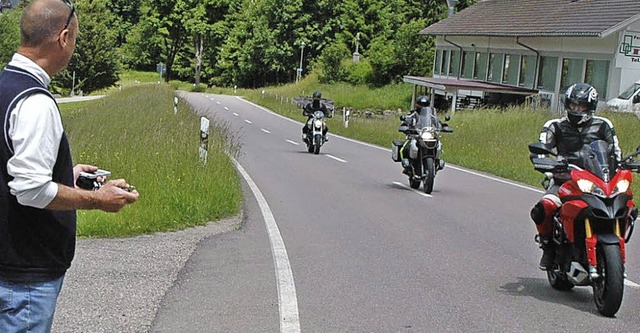 Weniger Verkehr als erwartet herrschte..., wie Jrg Oehler (links) feststellte.  | Foto: Christiane Sahli