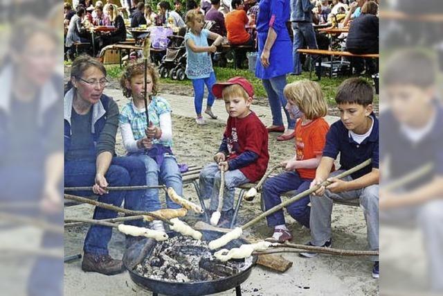 Kinder feiern drei Anlsse auf einmal