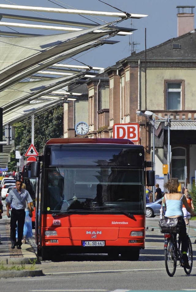 Die Fahrt mit Bus und Bahn im TGO-Verbund wird teurer.   | Foto: Seller