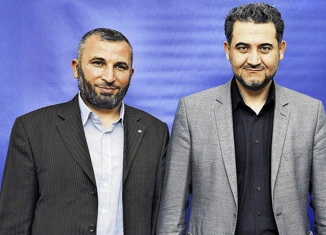 Ahmet lmez (links) ist der Vorsitzend...Beauftragte fr ffentlichkeitsarbeit.  | Foto: HAHNE