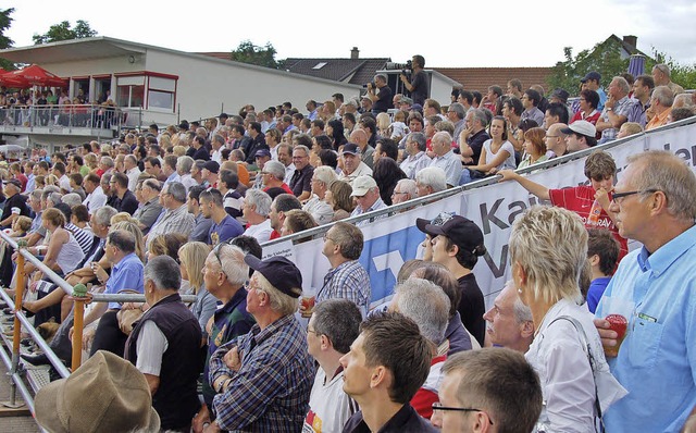 Der Kaiserstuhl-Cup zieht jedes Jahr viele Zuschauer an.   | Foto: Alfred Peter