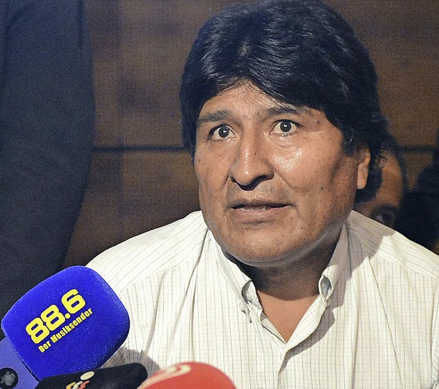 Evo Morales auf dem Flughafen in Wien   | Foto: AFP