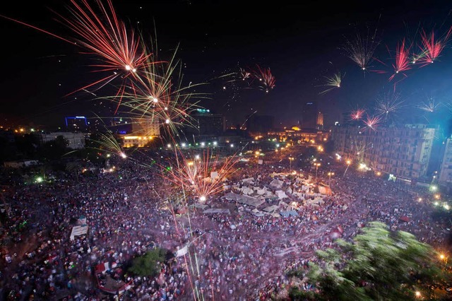 Gegner von Mursi feiern die Absetzung des gyptischen Prsidenten.  | Foto: AFP
