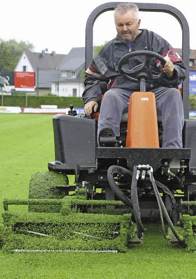 Mit dem geliehenen Spindelmher verlei...-Cup einen professionellen Feinschnitt  | Foto: Markus Zimmermann               