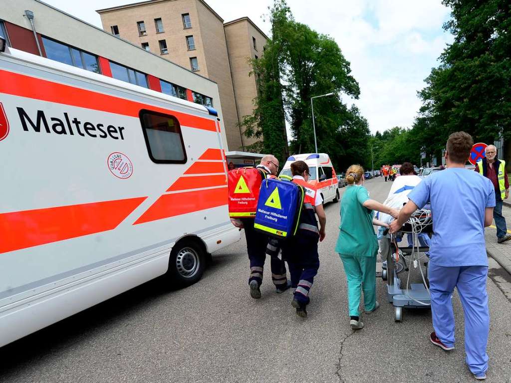 Leere Bombendrohung – immense Folgen: 200 Patienten des Diakoniekrankenhauses Freiburg sind evakuiert worden.