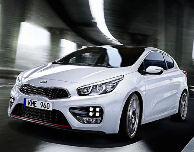 Auf der berholspur: Der Kia Ceed GT, ..., geizt nicht mir sportlichen Reizen.   | Foto: werksfoto