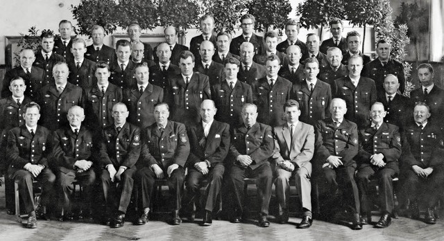 Die aktive Mannschaft der Neustdter F...hr bei der 100-Jahr-Feier im Jahr 1963  | Foto: Feuerwehr Neustadt