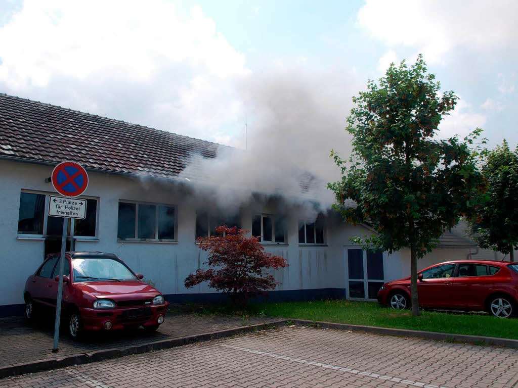 Brand im Feuerwehrgertehaus Kandern