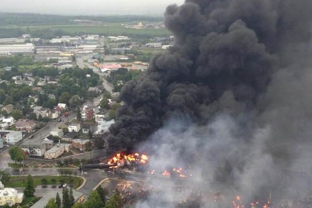 Kesselwagen explodieren in kanadischer Kleinstadt