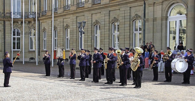 Eine Preisverleihung auf dem Stuttgart...der Feuerwehrabteilung aus Kndringen.  | Foto: Feuerwehr