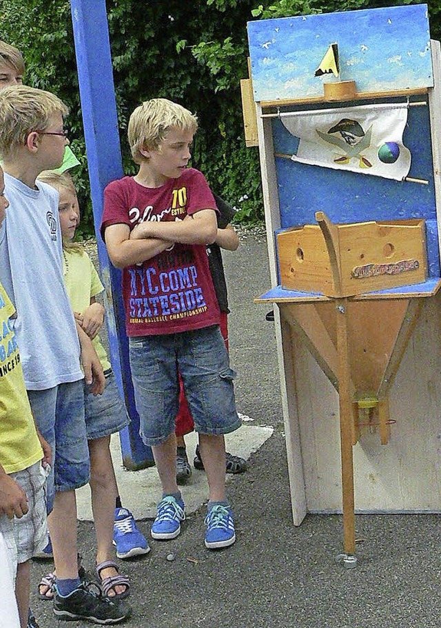 Das war ein Volltreffer auf die Fahne!...ch Wurf- und Geschicklichkeitsspiele.   | Foto: Georg Diehl
