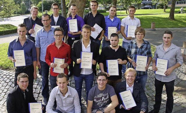 Die Preistrger und Belobigten des Abs... den Erwerb der Fachhochschulreife.     | Foto: hrvoje miloslavic