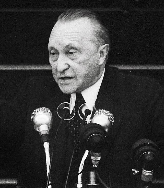 Hat ein Brief von Konrad Adenauer etwas mit den Aussphungen zu tun?   | Foto: dpa