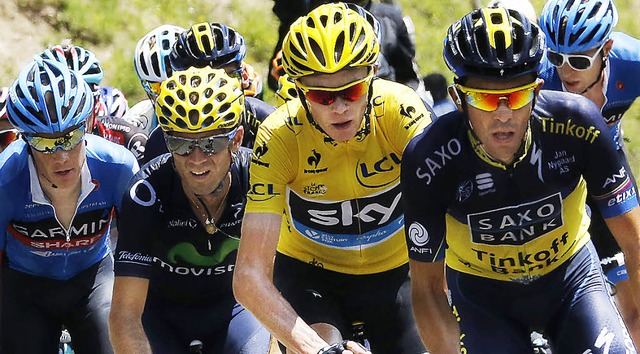 Christopher Froome (in Gelb) betont, seine Leistung sei sauber.   | Foto: AFP