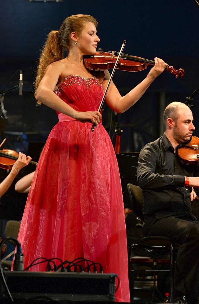 „Mit zwei Jahren hat Milena Wilke Geige gelernt. Ich habe mit dreieinhalb Jahren zum ersten Mal die Geige von meinem Vater heruntergeschmissen.“