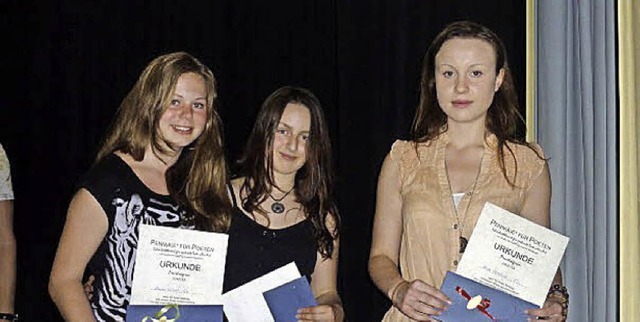 Die Preistrgerinnen der 9. und 10. Klasse.   | Foto: Fotos: Schule