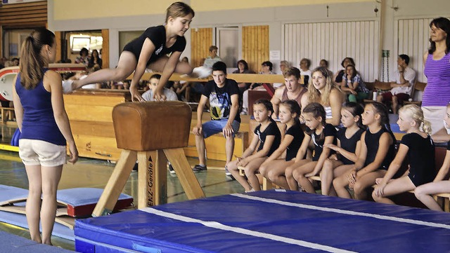 Spannung und Konzentration beim Gerteturnen   | Foto: Georg VoSS