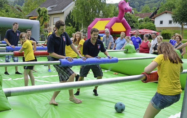 Gaudikick in Amoltern:  Heftige Gegenw...e sich die Wehr mit 10:5 Toren durch.   | Foto: Roland Vitt