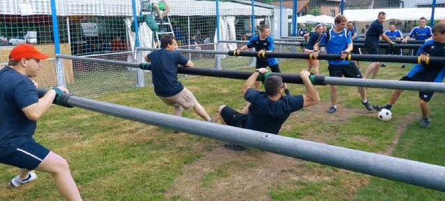 Menschenkicker: fast so (schn) wie  Tischfuball   | Foto: Frank Leonhardt