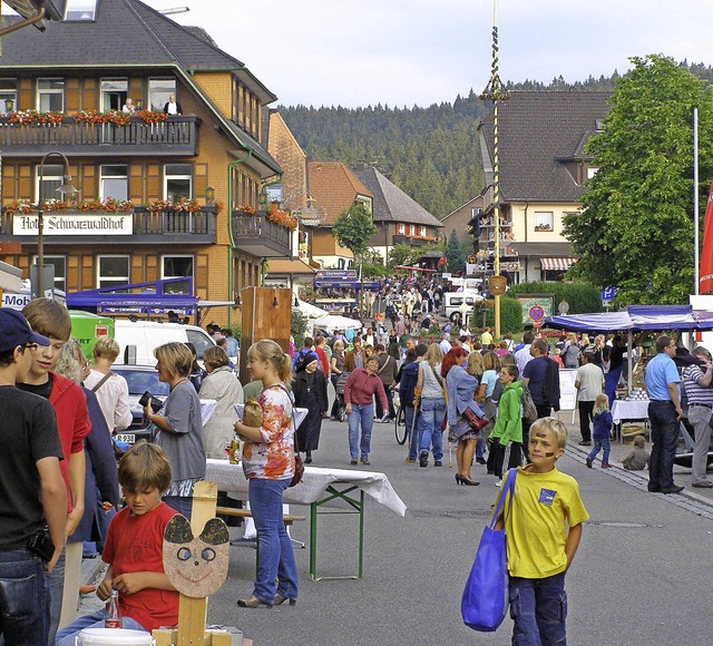 Die Ortsmitte von Hinterzarten wird be...tbummel alljhrlich zur Fugngerzone.  | Foto: Liane Schilling