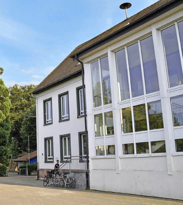 Das alte Umkircher Schulhaus, heute al...agespflegeeinrichtung aufzunehmen.      | Foto: julius steckmeister