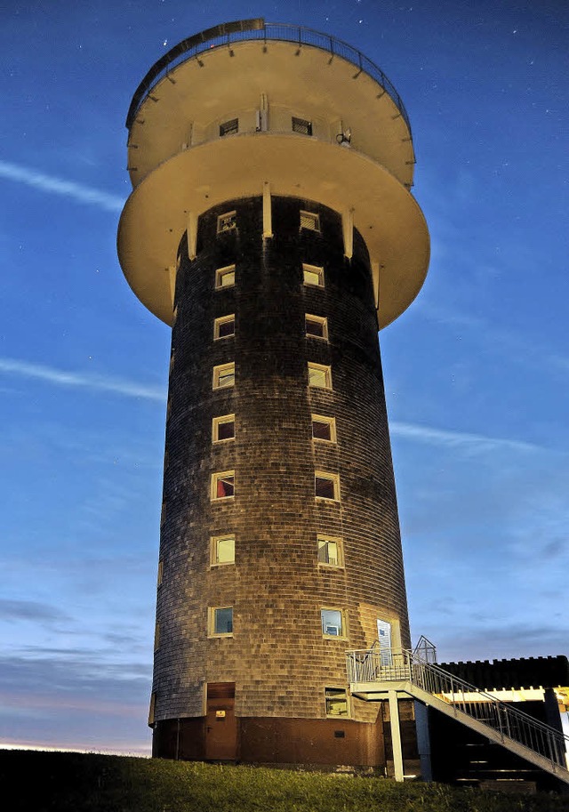 Feldbergturm in dr Abenddmmerung  | Foto: Philippe Thines