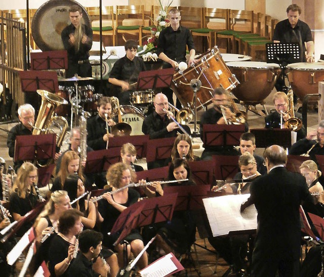 Das Konzert des Projektorchesters Kais...licher Aufruf zu mehr Menschlichkeit.   | Foto: claudia mller